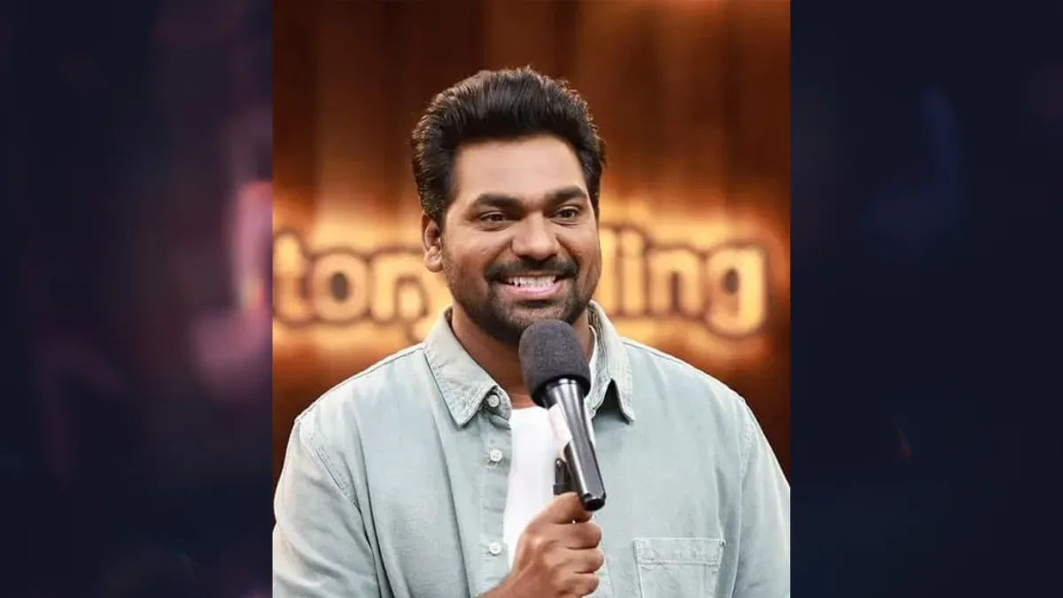 Emotional Zakir Khan addressing audience about his break till 2030 during Papa Yaar tour